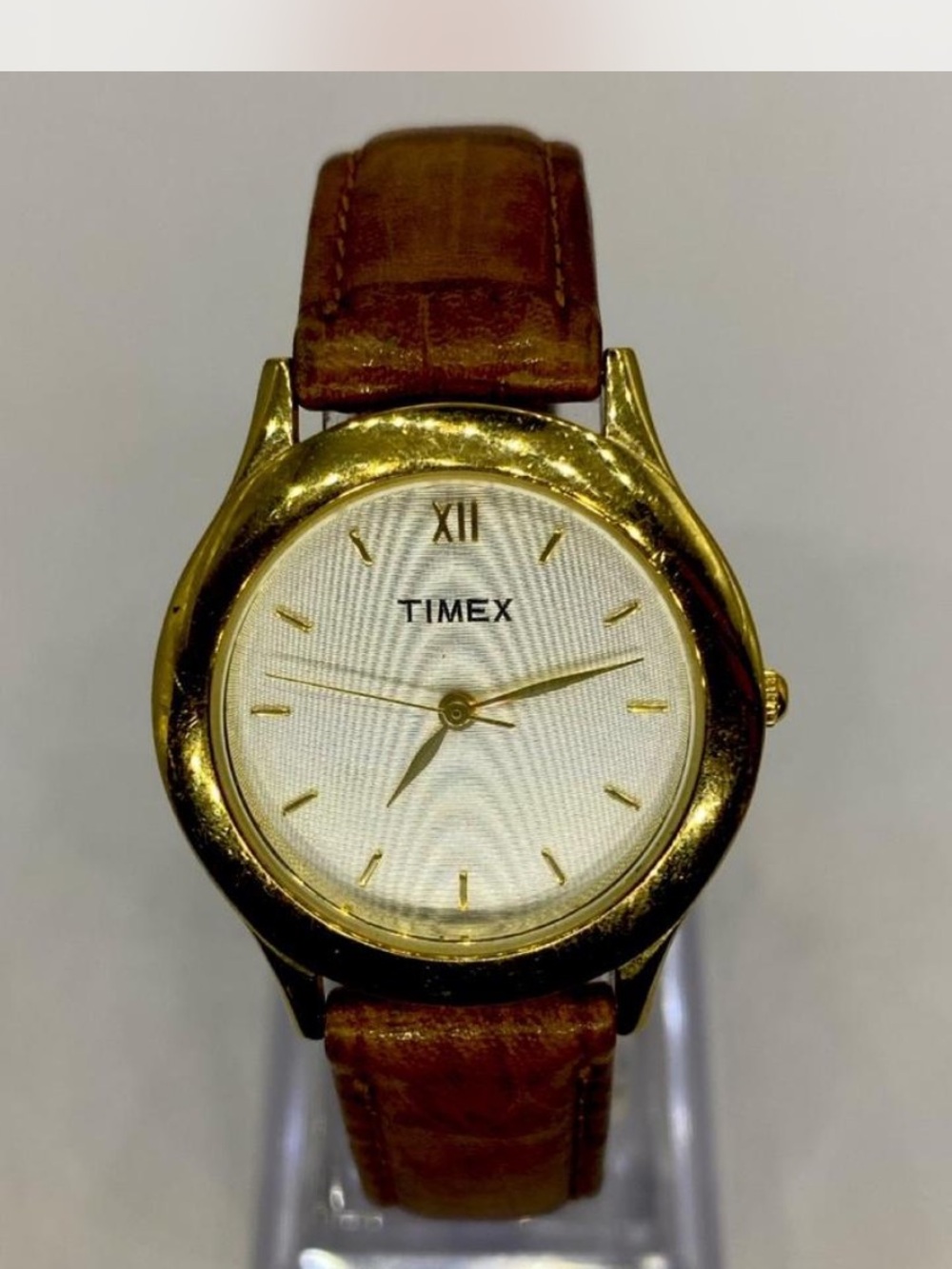Ladies ^^^ Timex  ***Classic Gold Tone Watch / Tan  Leather Strap ***